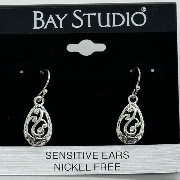 Bay Studio Small Silver Tone Tear Drop Dangle Earrings 1 inch - Picture 3 of 5